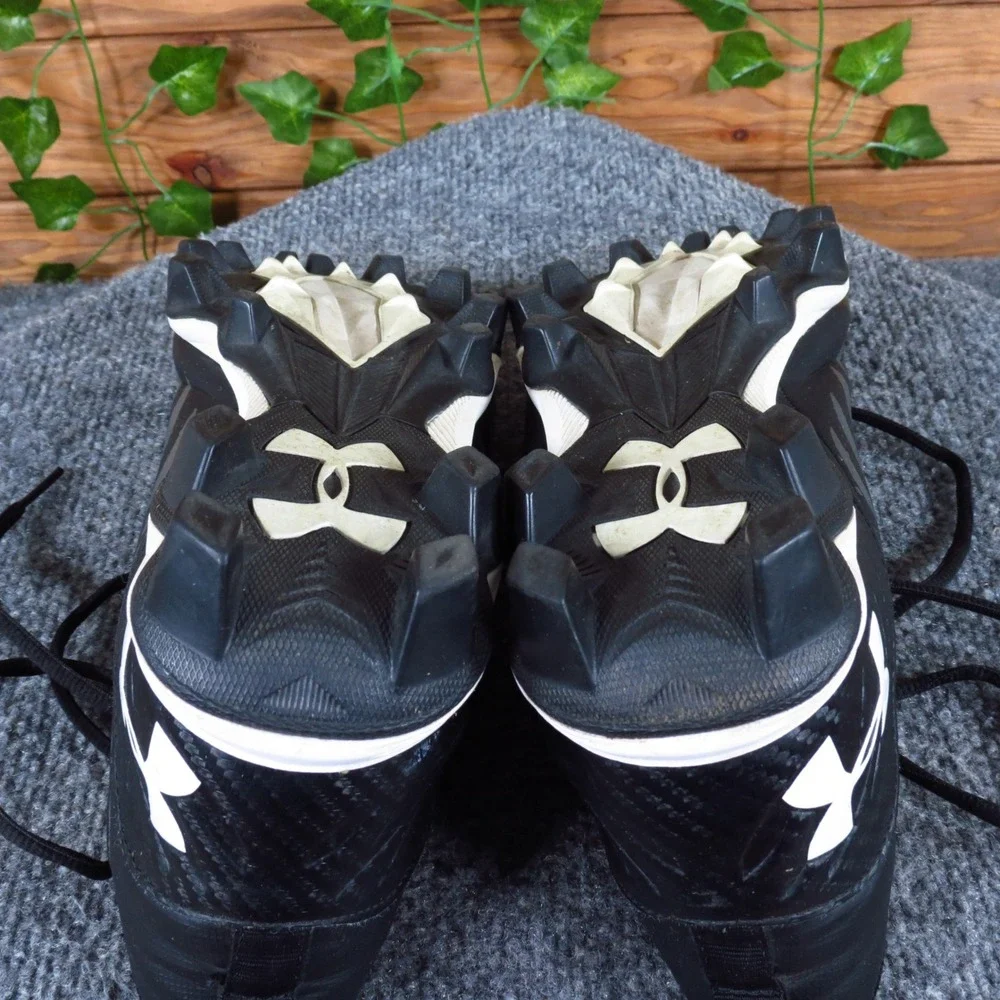 Under Armour Spotlight Franchise RM‎ Mens Football Cleats Sz 8 Black White